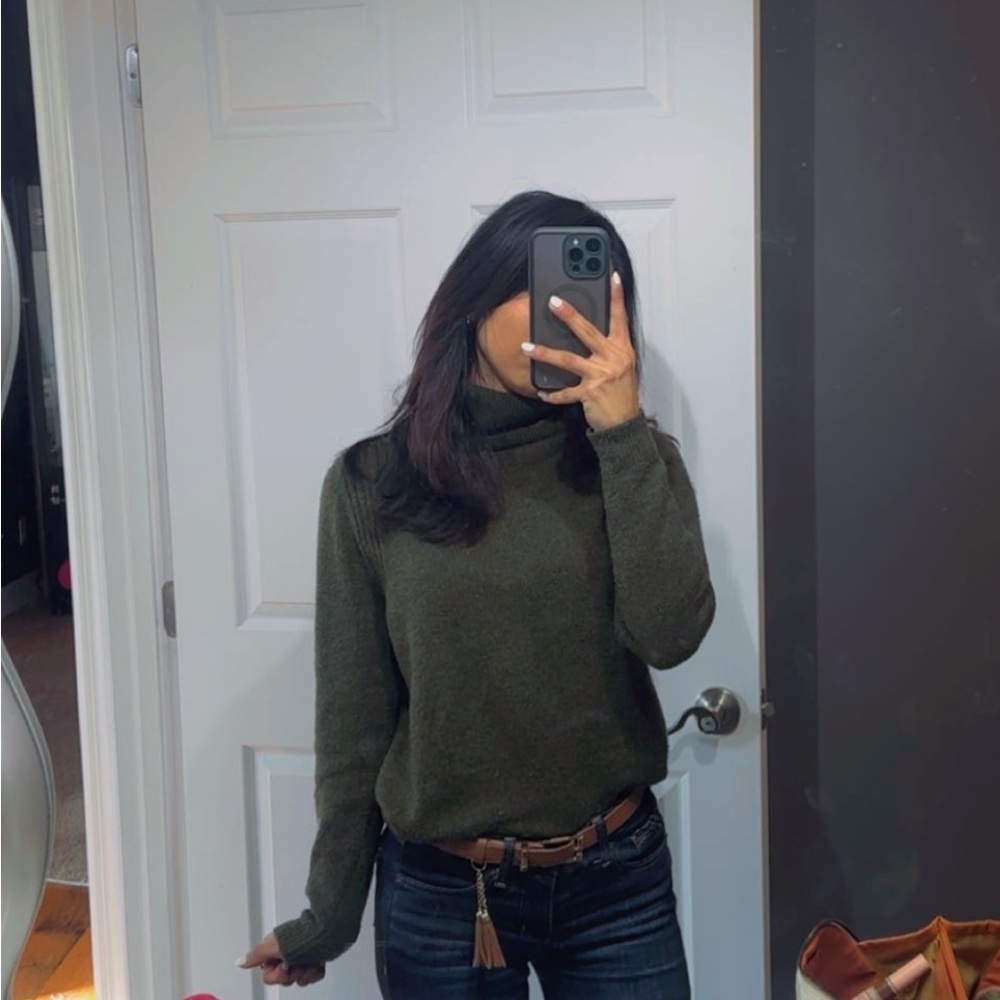 Meet your Posher, Genesis